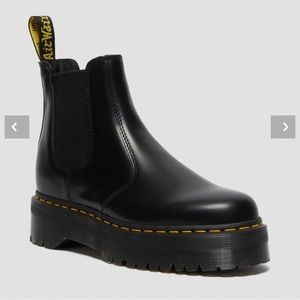 Dr Martens 2976 Smooth Leather Platform Chelsea Boots